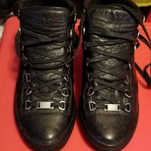 Black Balenciaga Arena